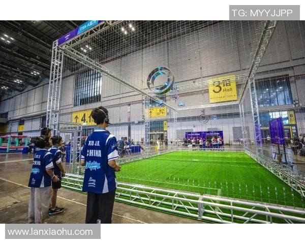 阿迪达斯天足球星助力球员突破极限，革新足球装备科技与运动体验